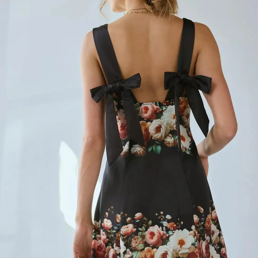 Urban Outfitters Bri Bow Mini Dress - Picture 4 of 6